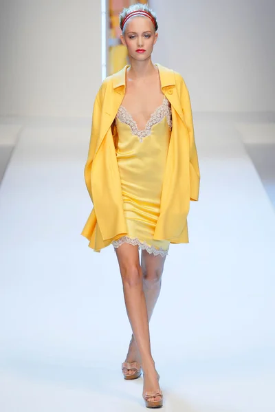 Look 5